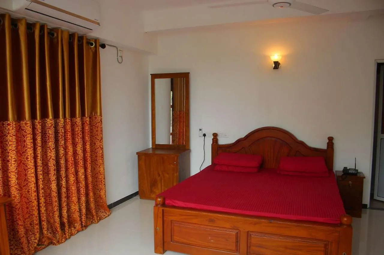 Heritage Eco Resort Kelaniya Hotel